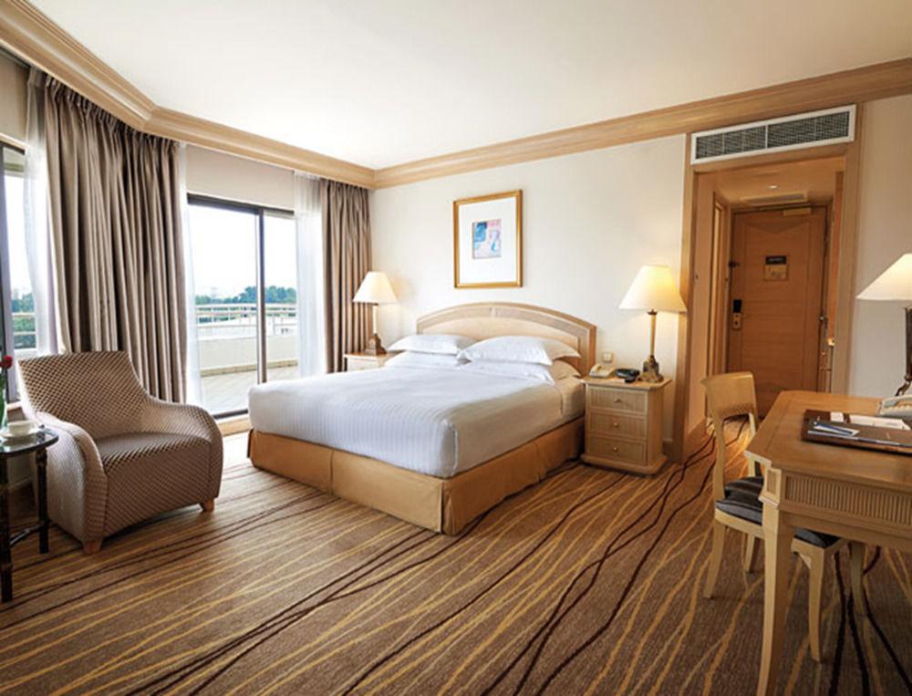 Dorsett Grand Subang Hotel Subang Jaya Eksteriør billede A room at the hotel