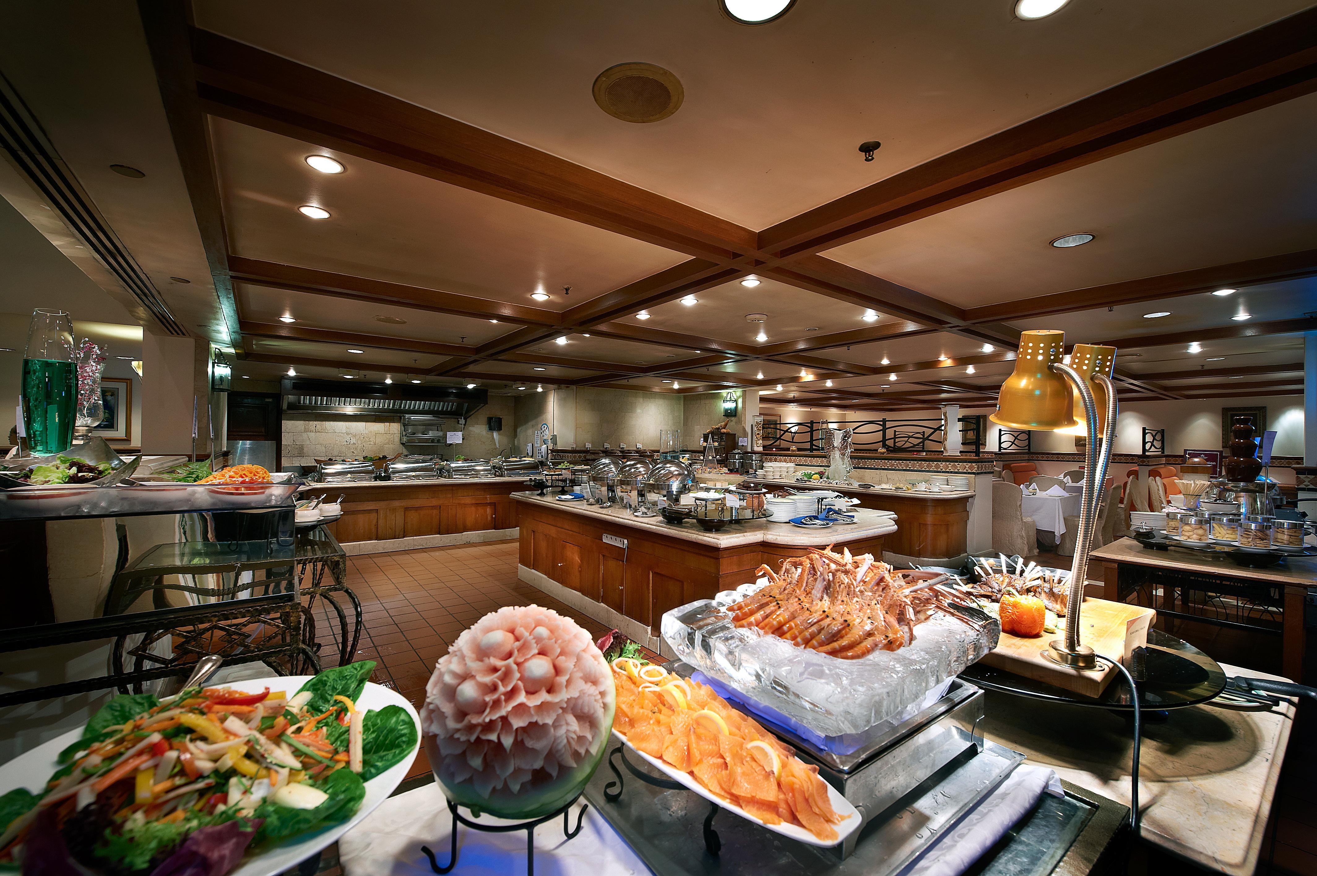 Dorsett Grand Subang Hotel Subang Jaya Eksteriør billede The buffet at the hotel