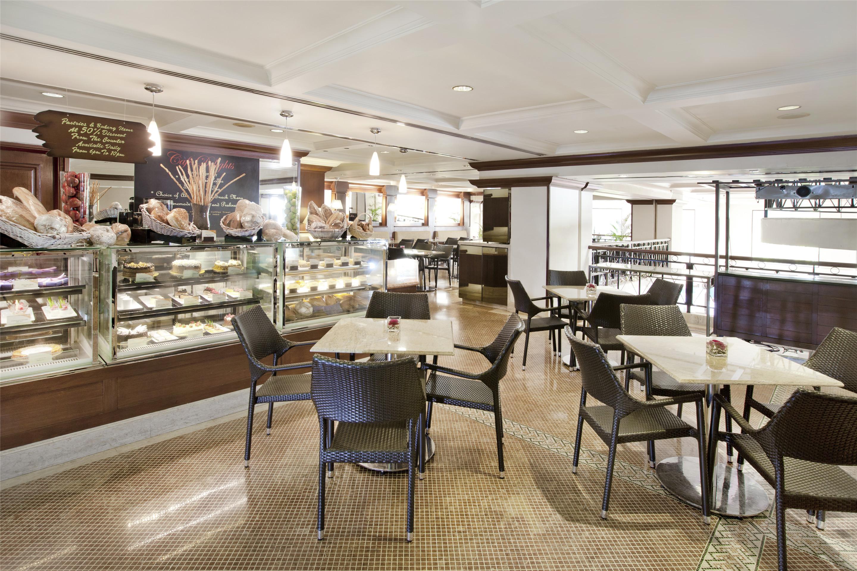Dorsett Grand Subang Hotel Subang Jaya Eksteriør billede The Café