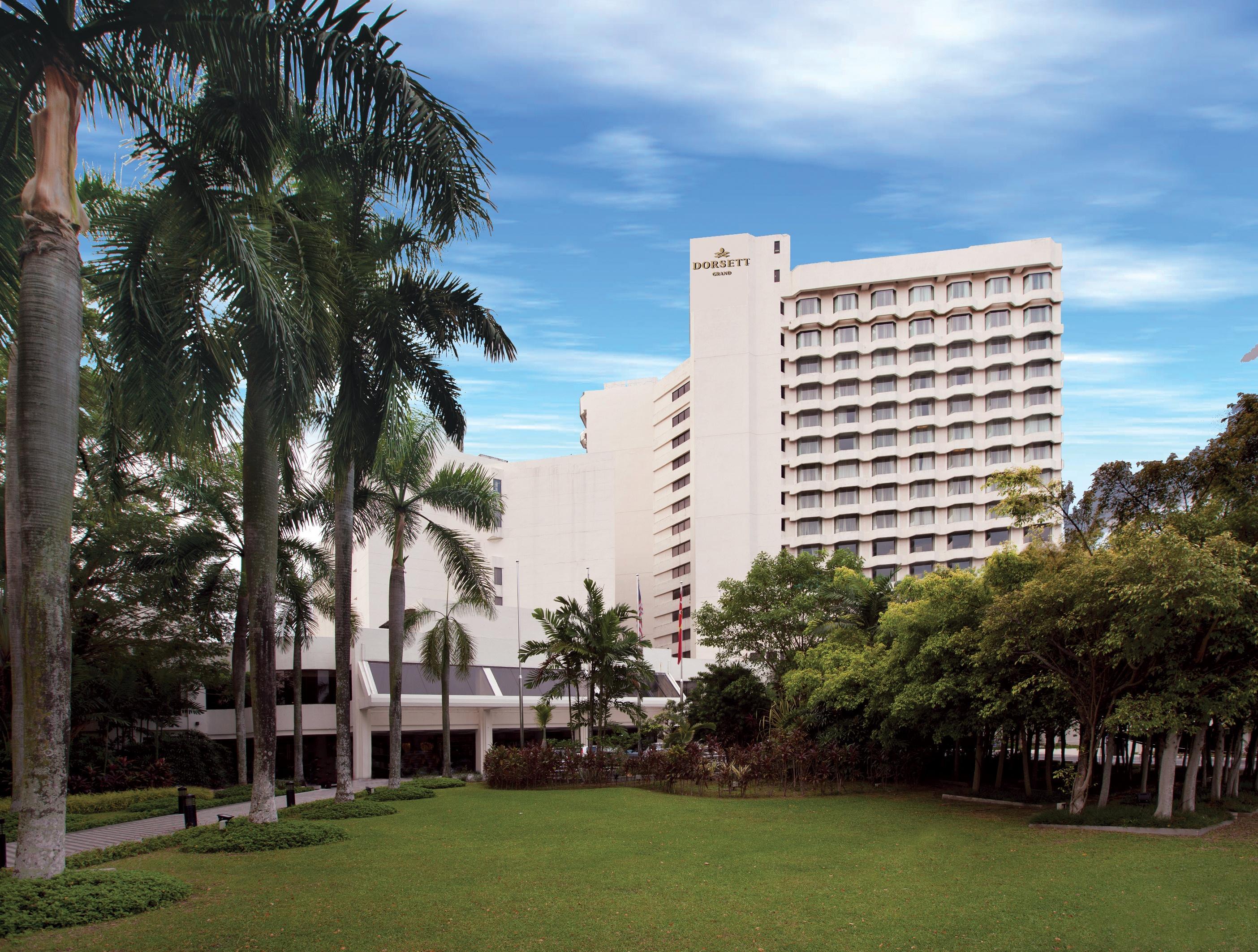 Dorsett Grand Subang Hotel Subang Jaya Eksteriør billede The Royal Garden Hotel