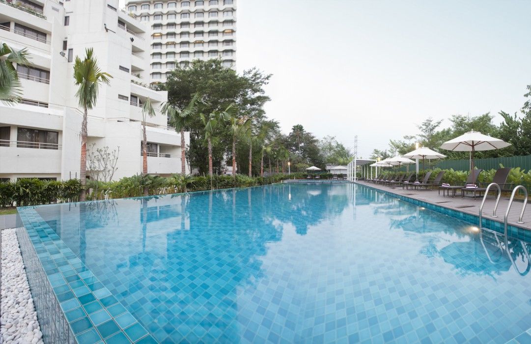 Dorsett Grand Subang Hotel Subang Jaya Eksteriør billede The swimming pool at the Royal Thai Police Club