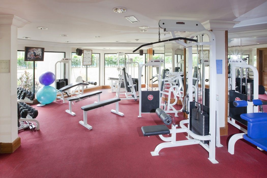 Dorsett Grand Subang Hotel Subang Jaya Eksteriør billede A typical gym